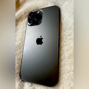 **SOLD** iPhone 13 Pro Max 512GB